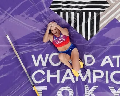 Moon wins third world vaulting gold in nail-biting Japanese showdown