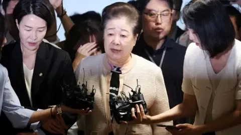 Disputed Church Head Dismisses Gift-giving Accusations Against Former South Korean First Lady