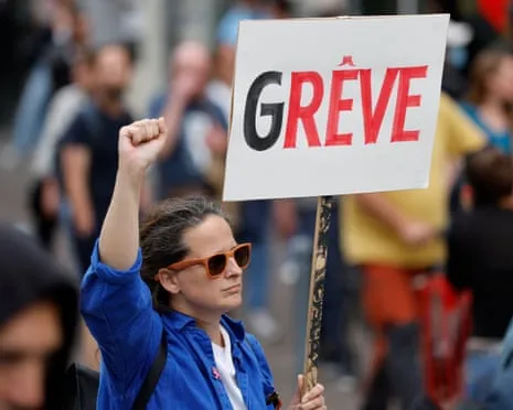 France Bracing for Significant Strike Action During Worsening Political Crisis