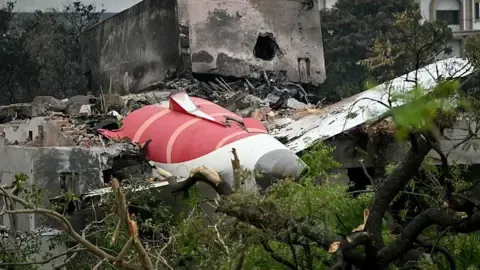 Relatives of Air India crash victims sue aerospace giants Honeywell and Boeing